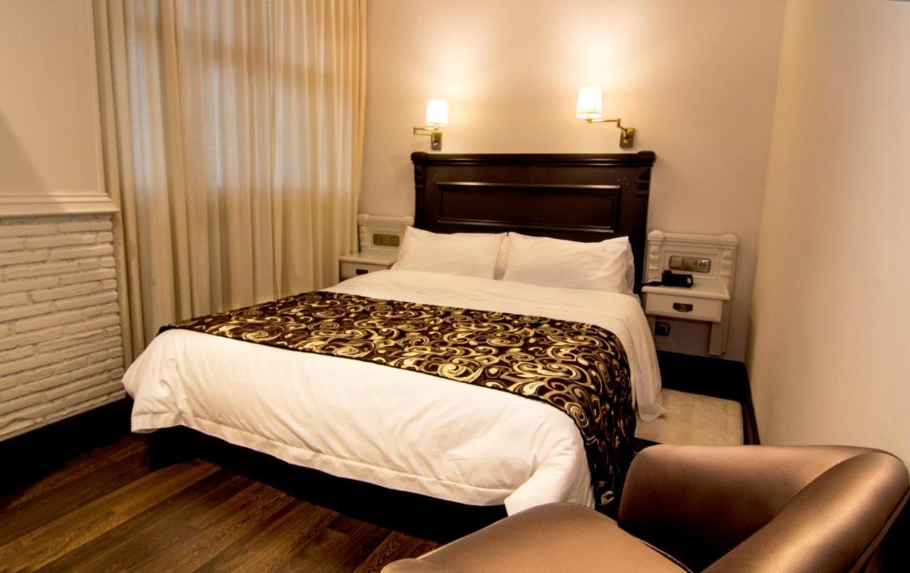 Avent Verahotel Bagian luar foto