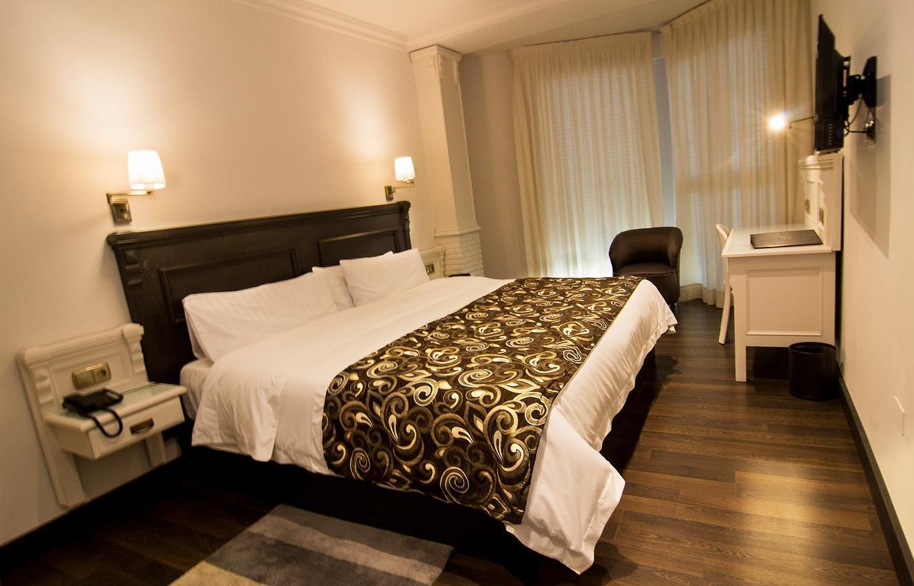 Avent Verahotel Bagian luar foto