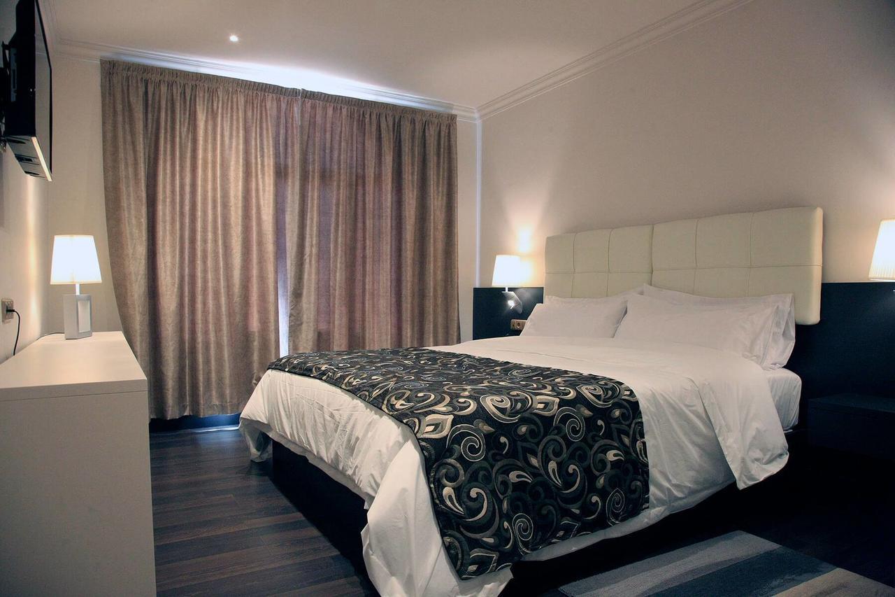 Avent Verahotel Bagian luar foto