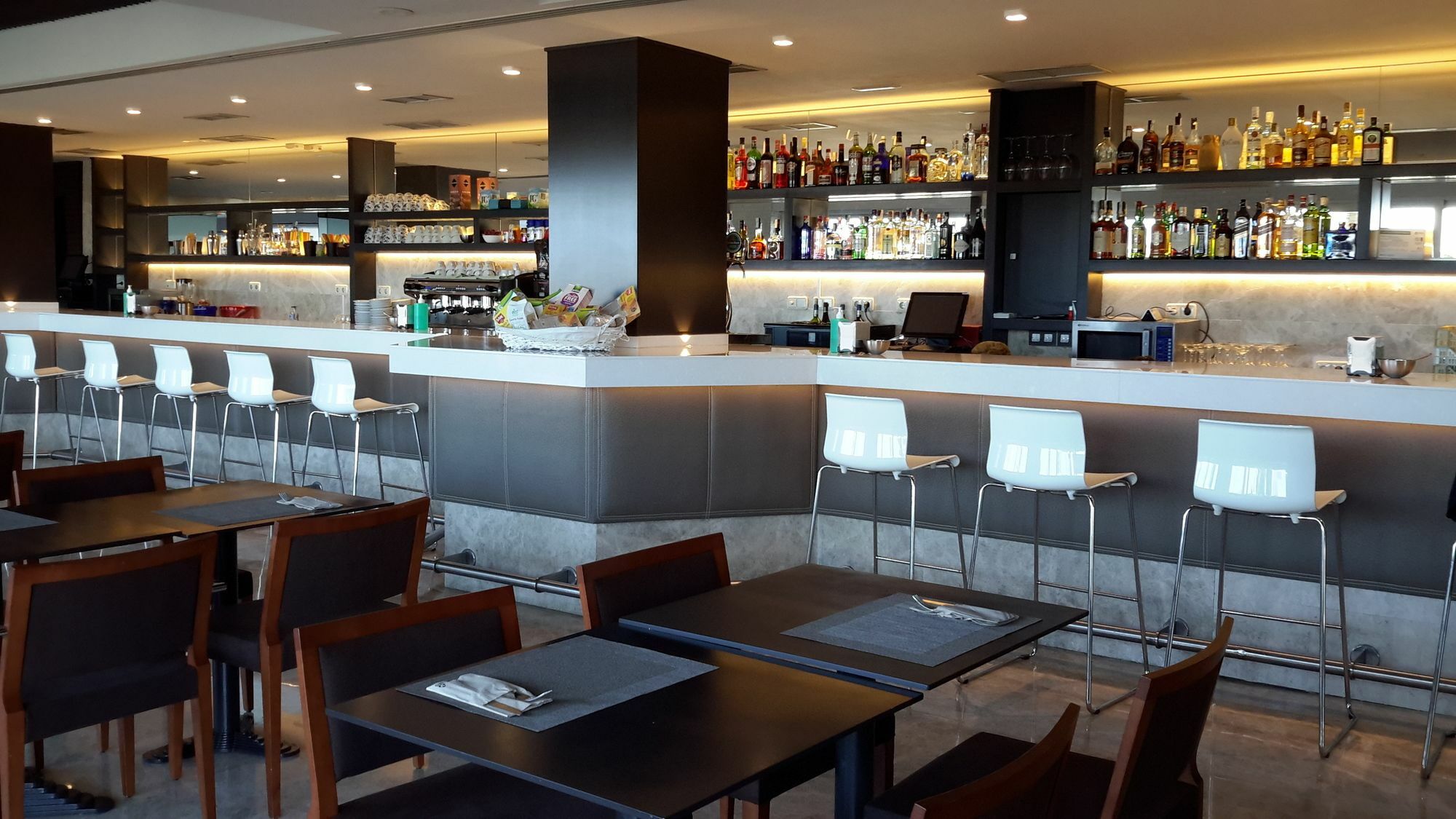 Avent Verahotel Bagian luar foto